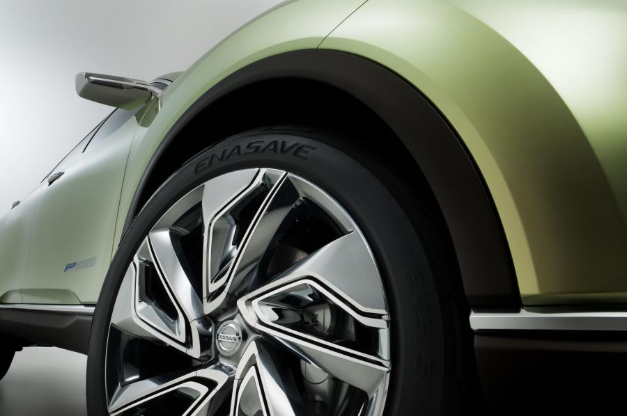  Nissan Hi-Cross Concept 2012 года  (фото 13 из 23)